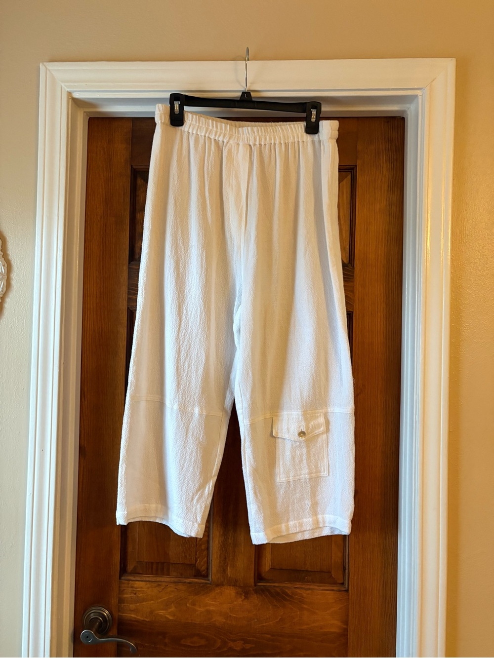 White Casual Cargo linen capris